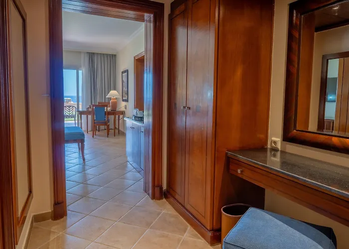 Jaz Grand Marsa אתר נופש 5*